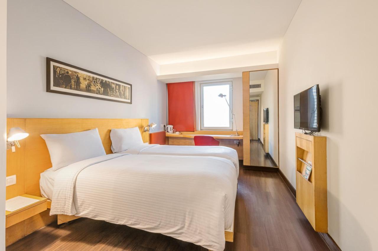 Ibis Gurgaon Golf Course Road - An Accor Brand Hotel Екстериор снимка