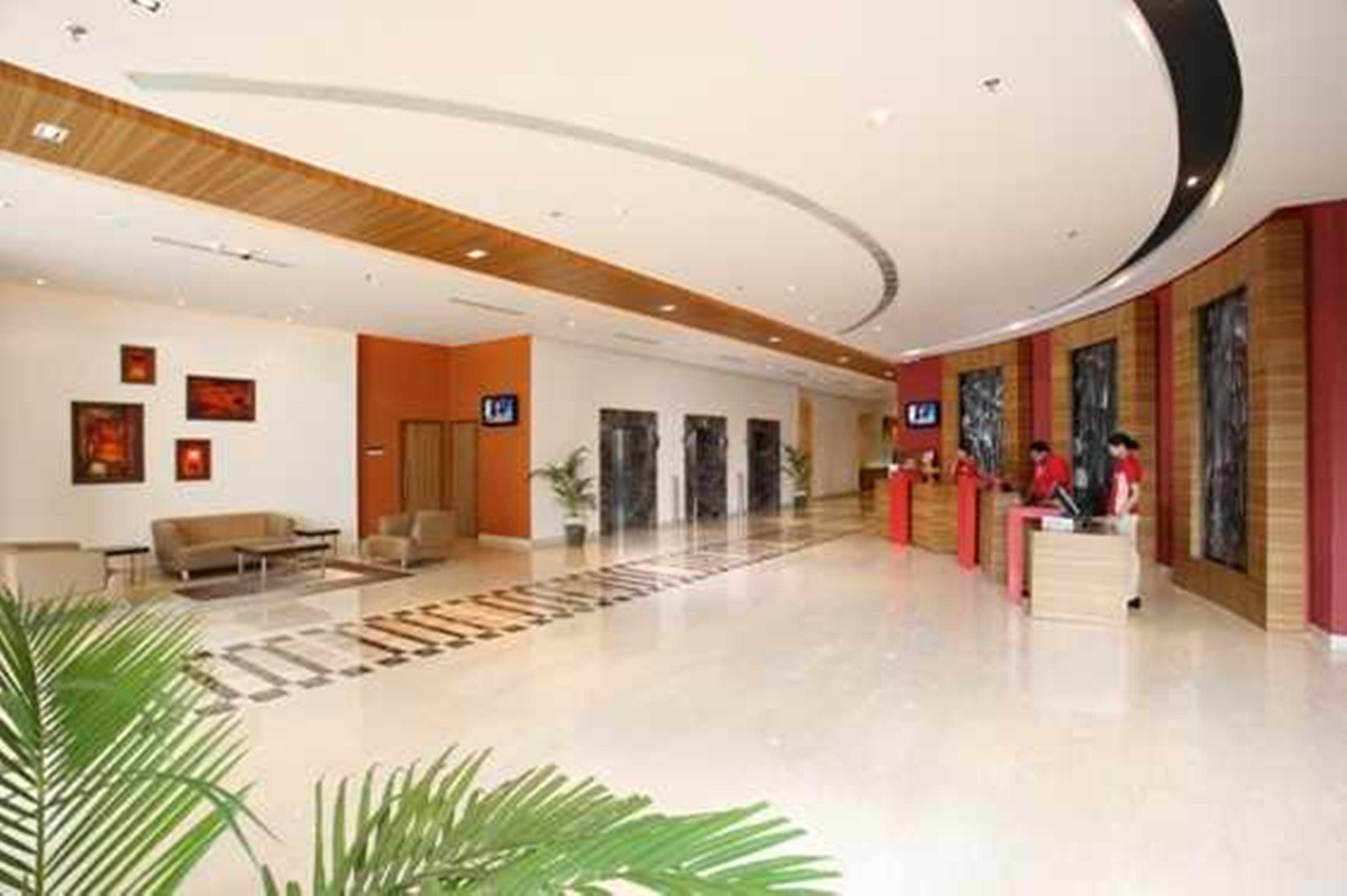 Ibis Gurgaon Golf Course Road - An Accor Brand Hotel Екстериор снимка